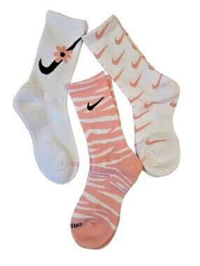 NWoT Nike 3-Pack Pink & White Crew Socks Medium 6-10